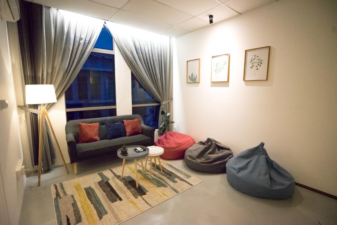 Cozy Hostel Kampong Sembulan Buitenkant foto